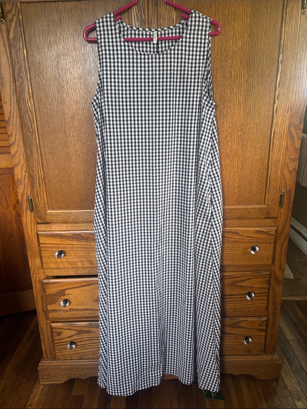 HALARA Black and White Gingham Sleeveless Maxi Dress